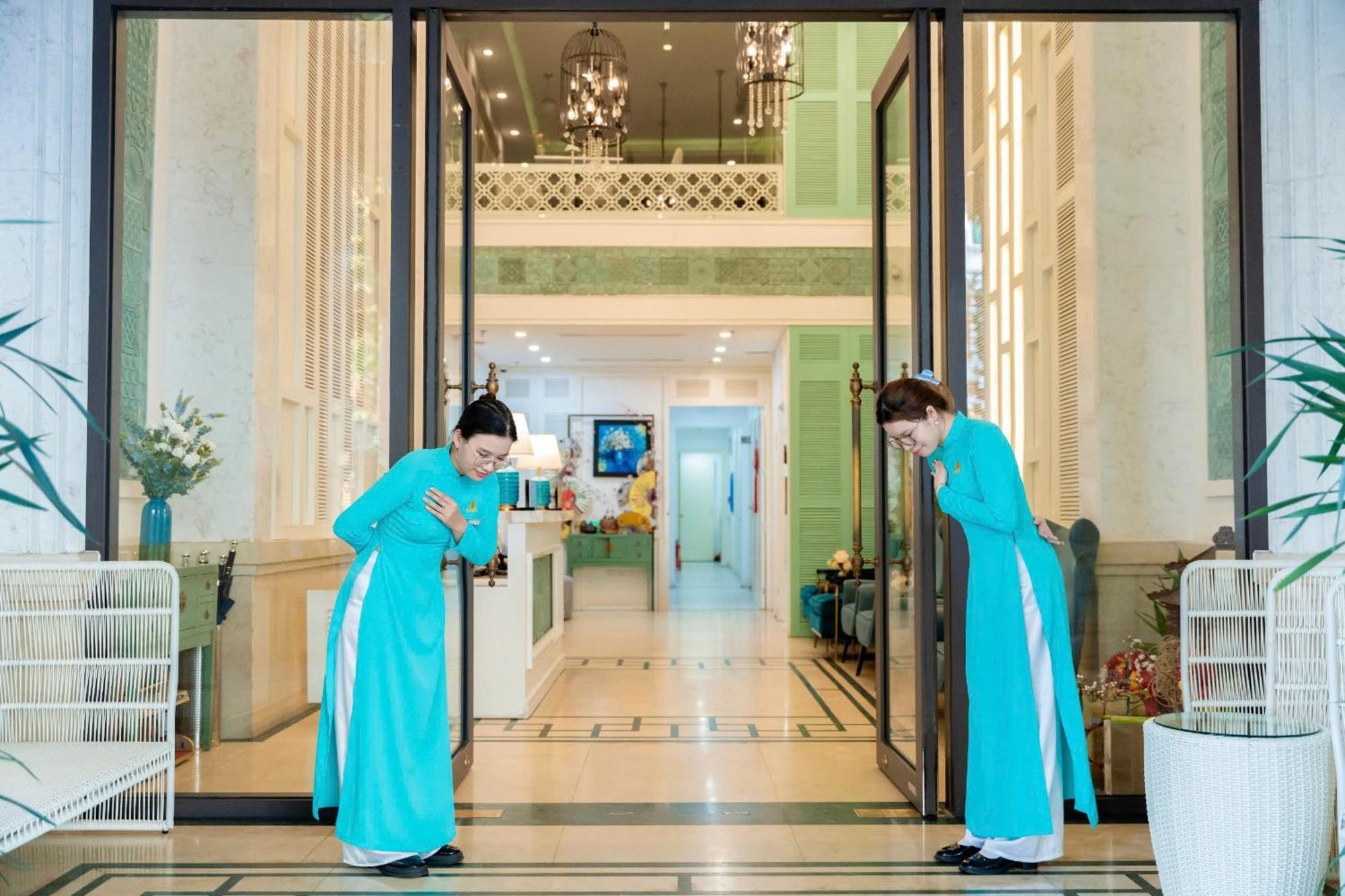 Minasi Hanoioi Lakeside Hotel Bagian luar foto